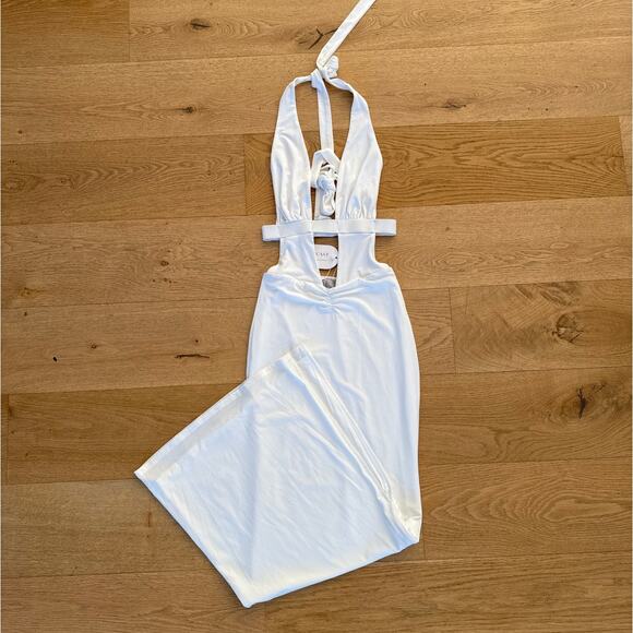 Outcast Clothing - Halter Tie Cut Out Open Back Maxi Dress in White - Picture 4 of 6